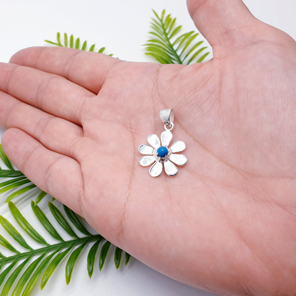 Turquoise Sterling Silver Daisy Pendant