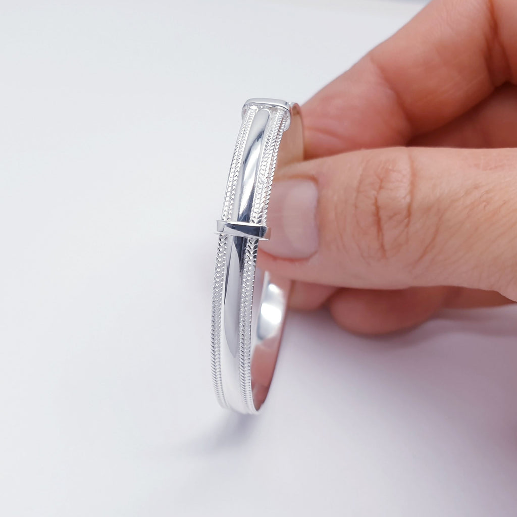 Sterling Silver Simple Child Bangle