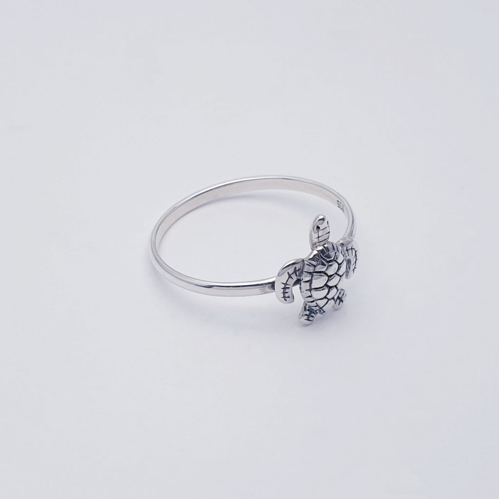 dainty sterling silver turtle ring