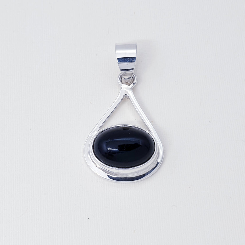 Onyx Valentina Pendant