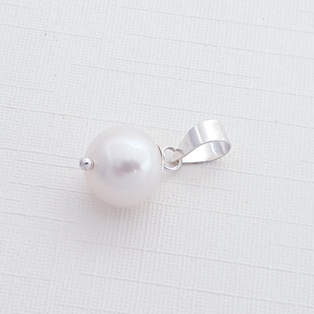 Pearl Sterling Silver Simple Pendant