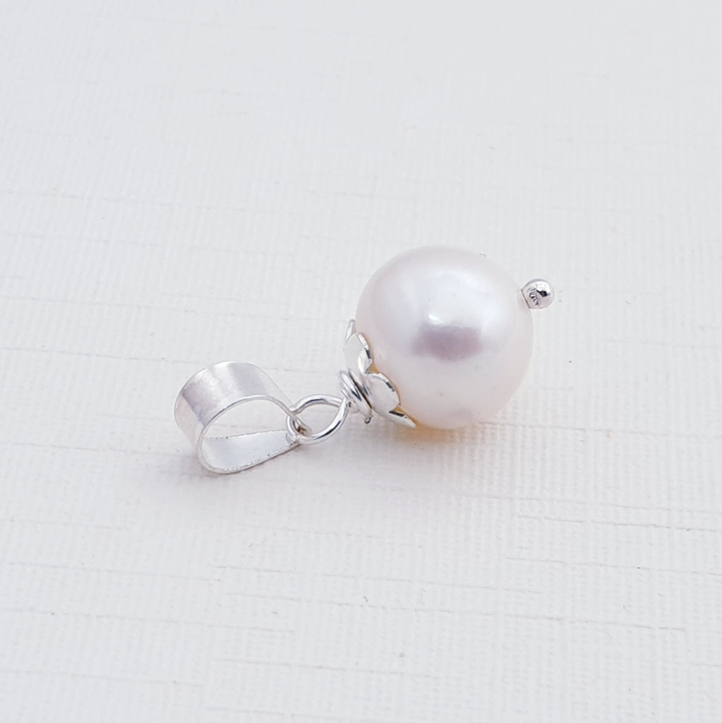 Pearl Sterling Silver Simple Pendant