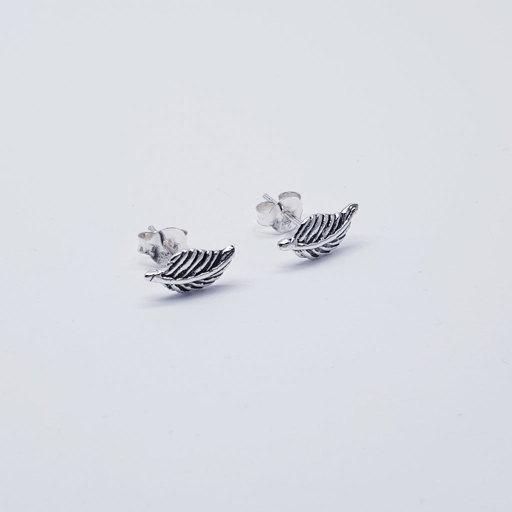 Sterling Silver Oxi Feather Studs