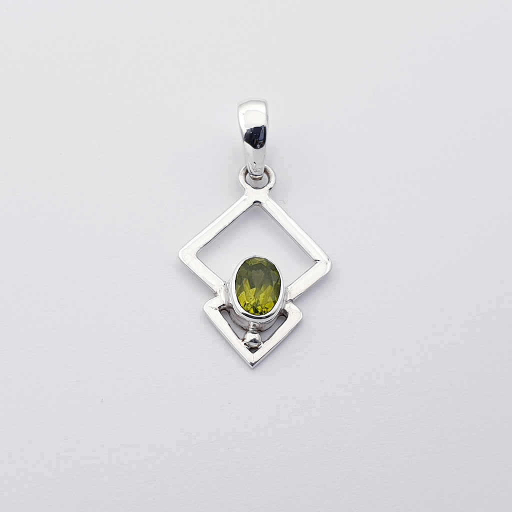 Peridot Triangulum Pendant